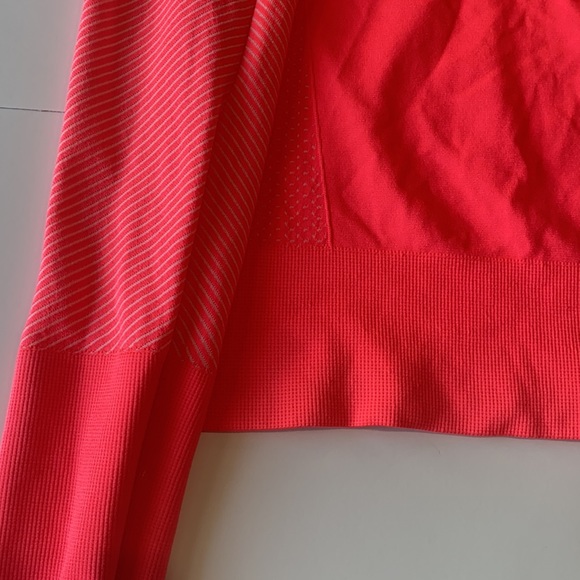 Nike Dri-Fit Cowl Neck Training Long Sleeve - Picture 3 of 6